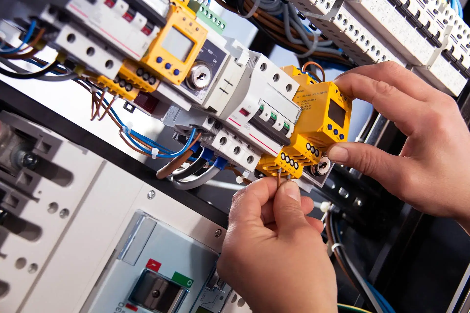 Certified electricians in Edmonton